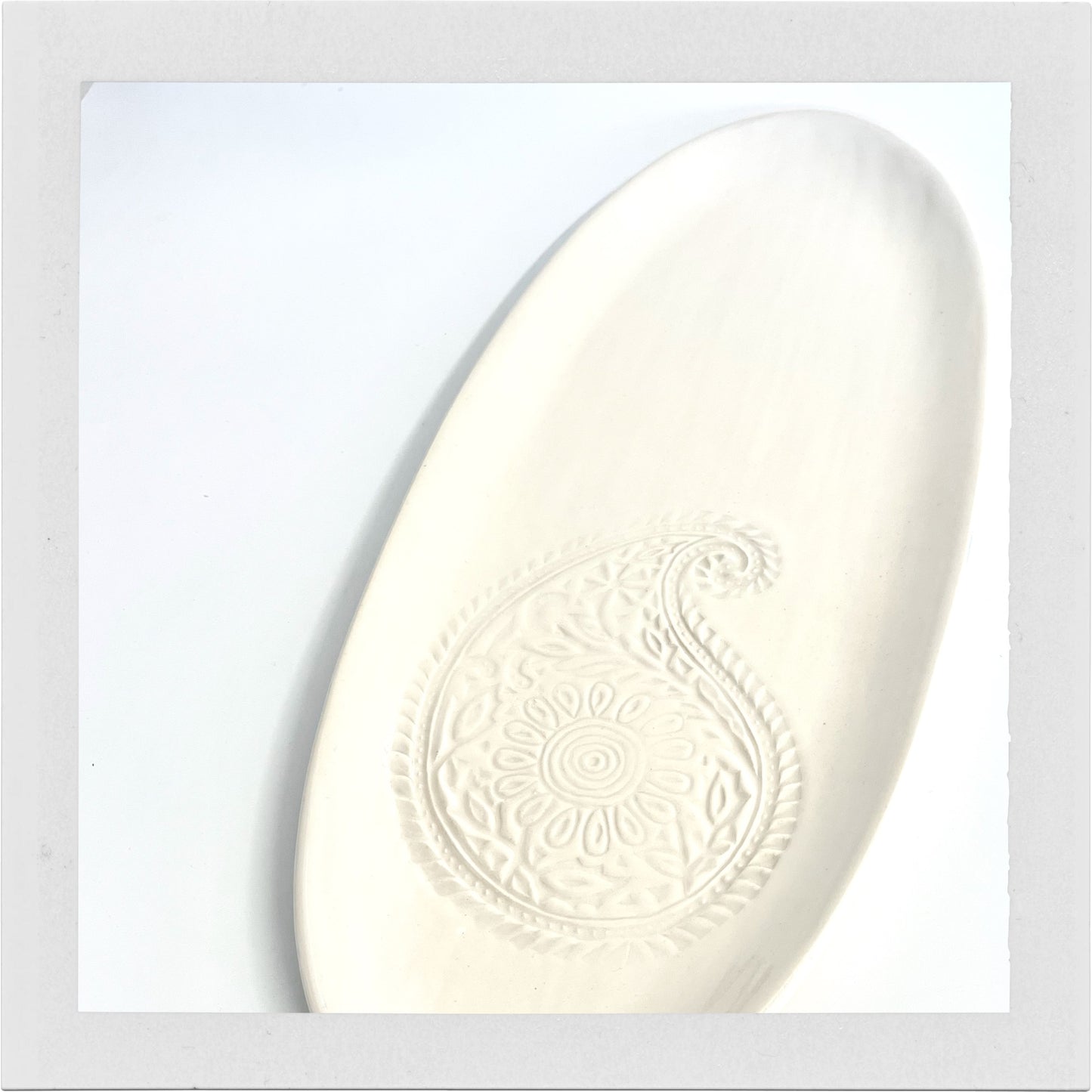 Oval serving tray - Paisley design