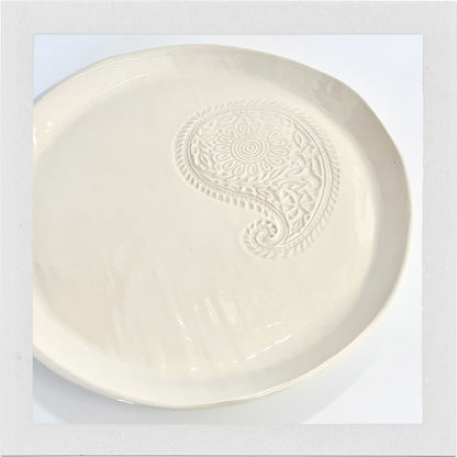Round serving tray - Paisley design